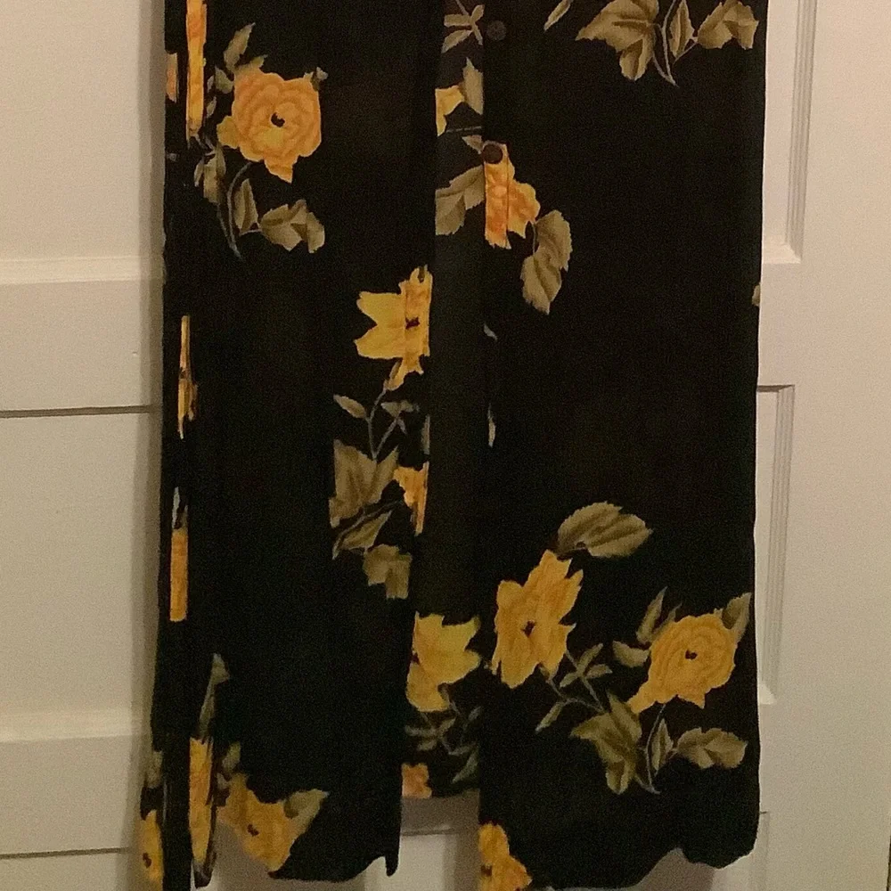 Open Button Front - Picture 2 of 2